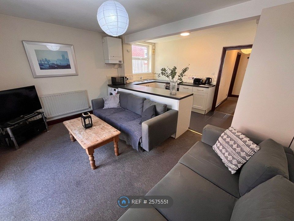 Property photo 3 of 13