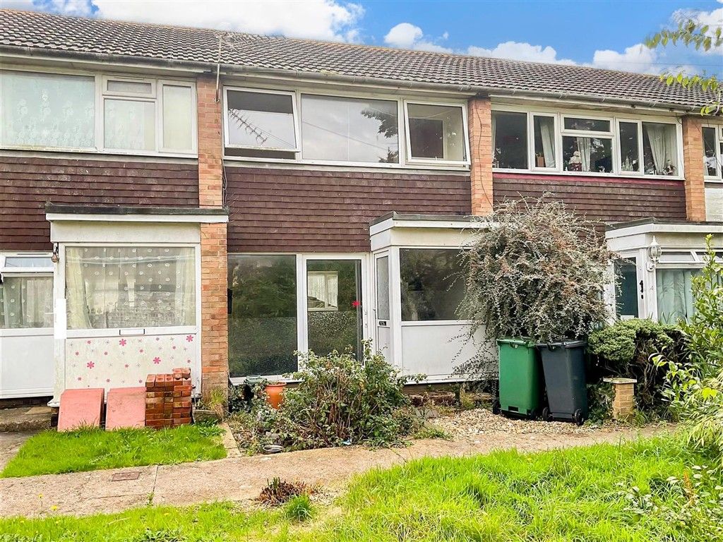 Property photo 3 of 8 Front Aspect