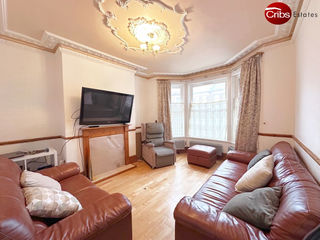 Property photo 2 of 12 Gallery