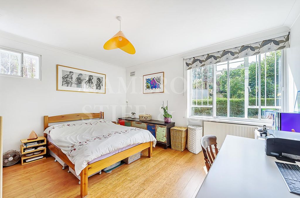 Property photo 2 of 10 2, Bramerton (7).Jpg