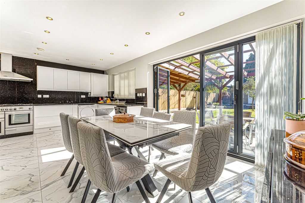 Property photo 2 of 21 Picture No. 39