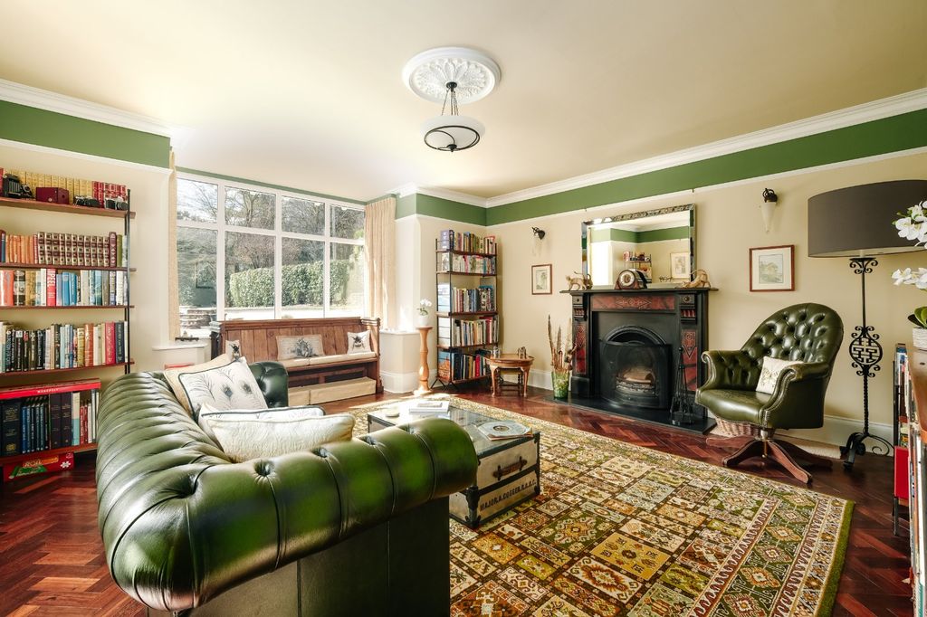 Property photo 2 of 39 Drawing Room