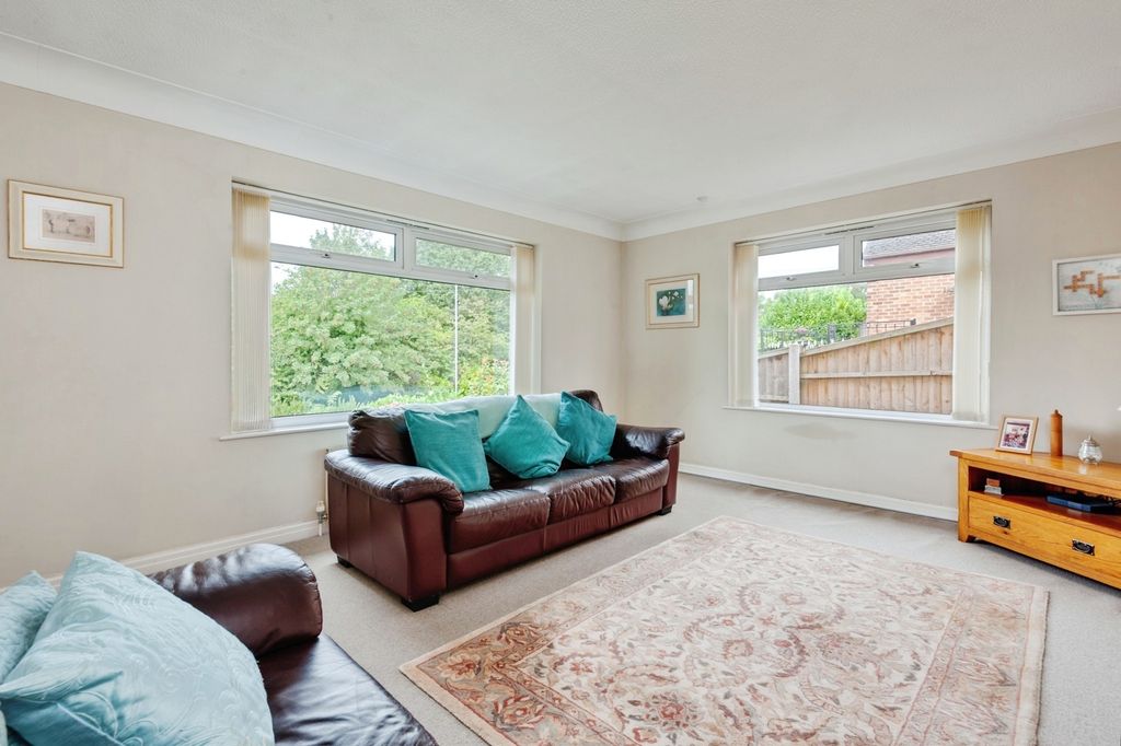 Property photo 3 of 24 Pbox-Img.Jpg