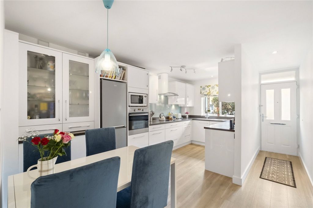 Property photo 1 of 7 Kitchen/Dining Room