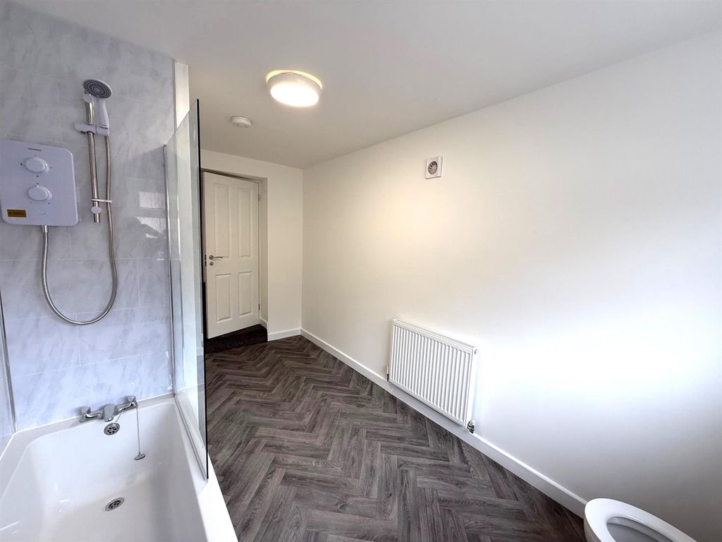 Additional image 10 of Property to rentWestern Terrace, Cross Keys, Newport NP11