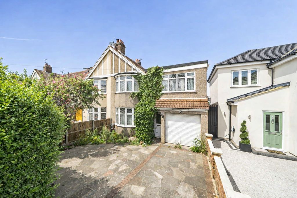 Property photo 1 of 19 5165112