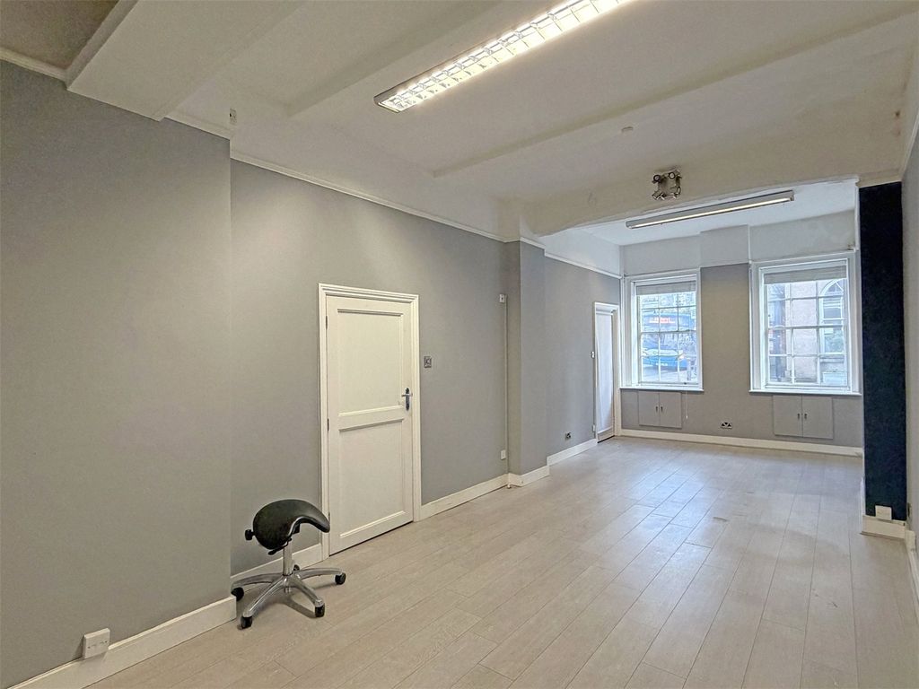 Property photo 2 of 4 Picture No. 02