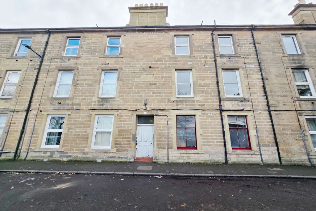 Property photo 1 of 9