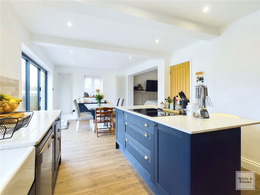 Property photo 3 of 20 Kitchen/Diner