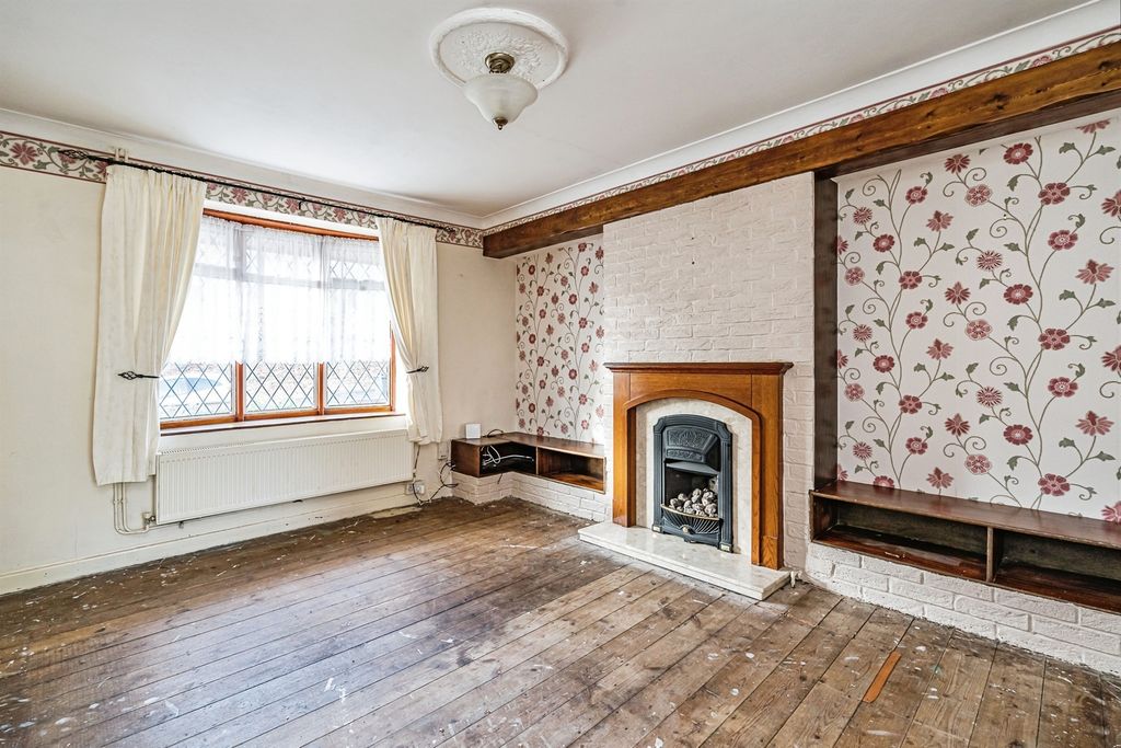 Property photo 3 of 15
