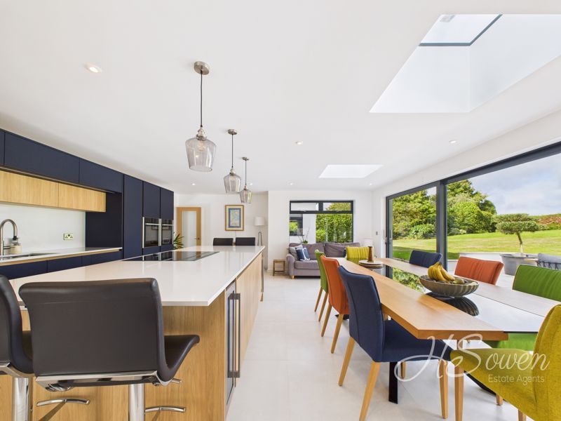 Additional image 4 of 4 bed detached house to rentSeymour Drive, Torquay TQ2