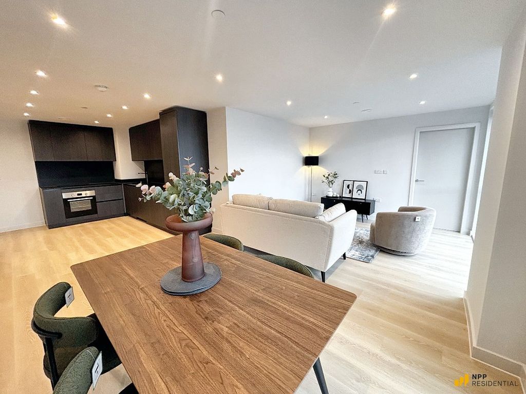 Property photo 3 of 33