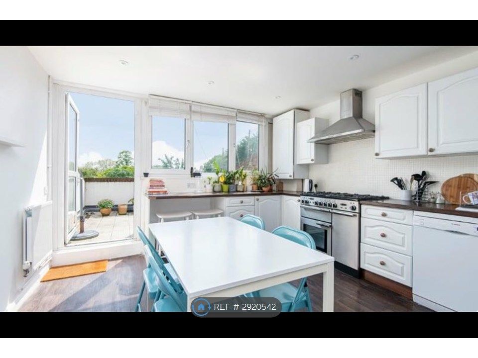 Property photo 1 of 8 Kitchen