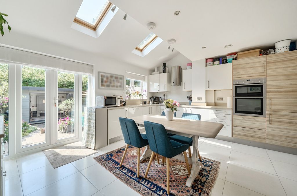 Property photo 2 of 13 1481297-21-6A3919...