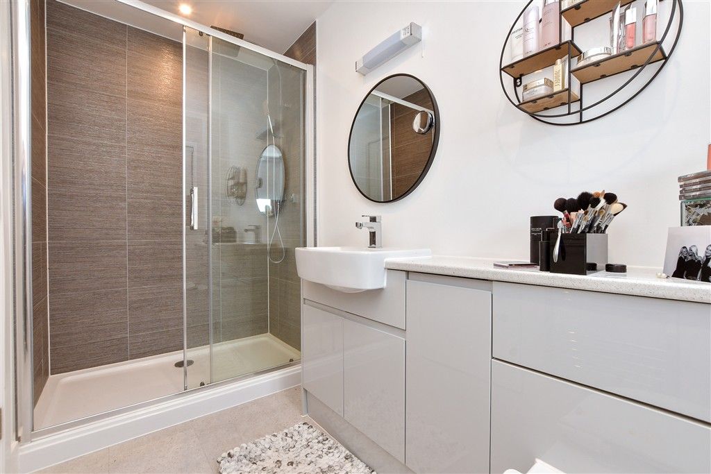 Property photo 3 of 15 En-Suite