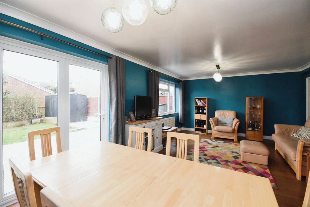 Property photo 3 of 14