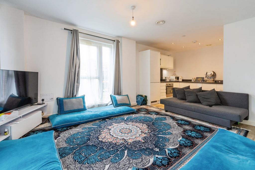 Property photo 2 of 14 Open Plan Living