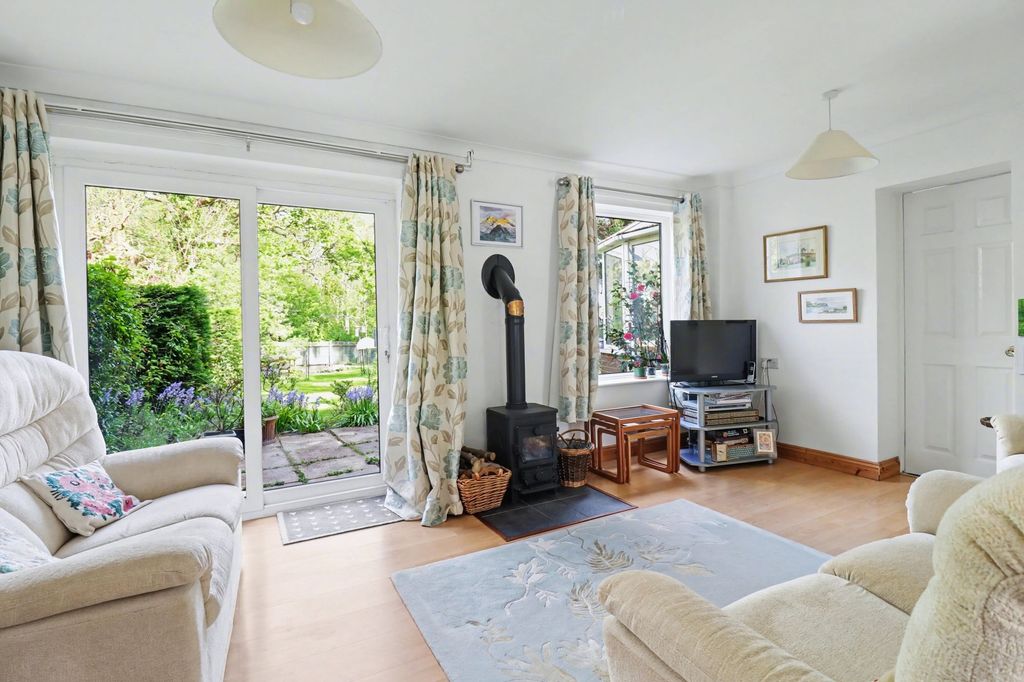 Property photo 2 of 22