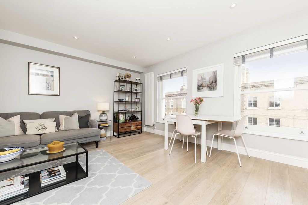 Property photo 2 of 7