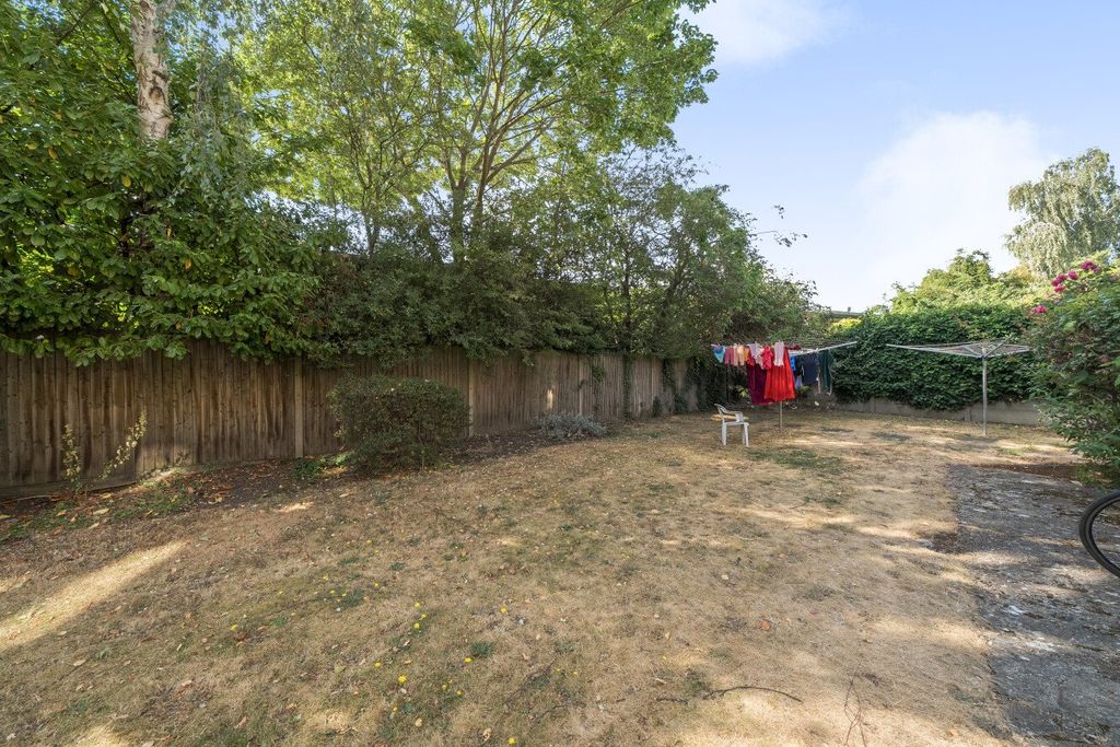 Property photo 3 of 7 Picture No. 23
