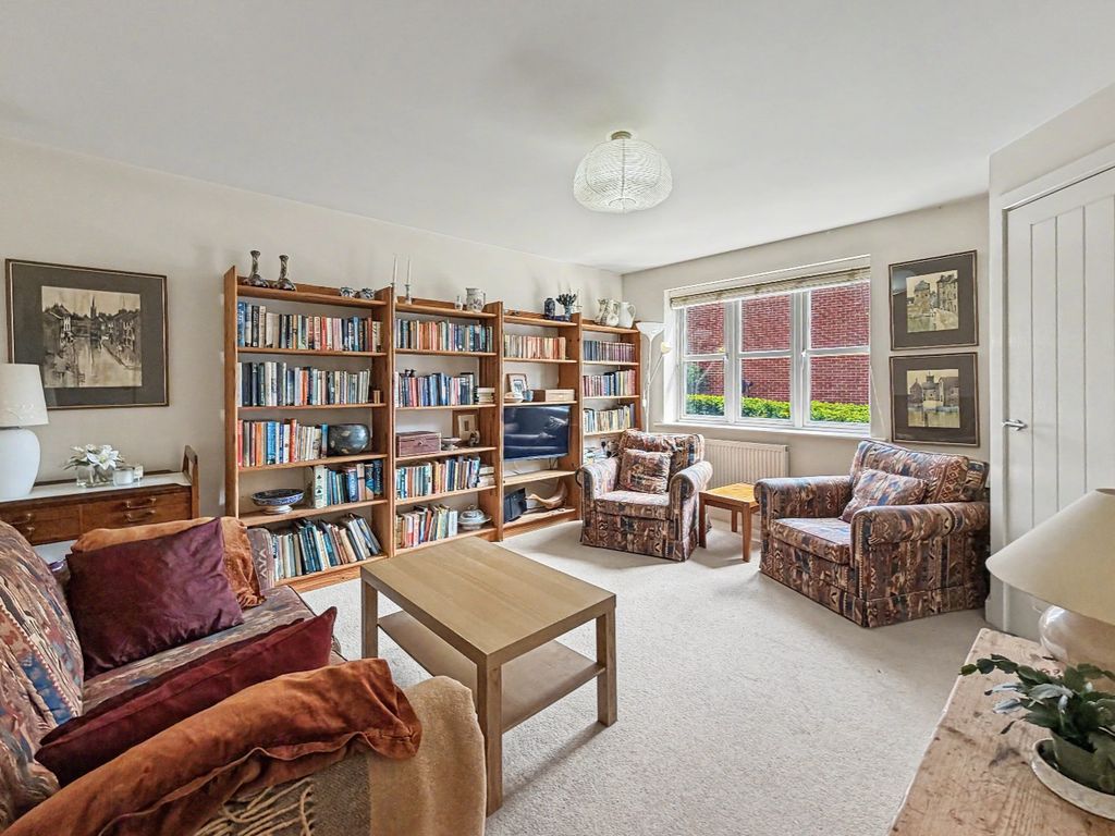 Property photo 3 of 35 3846496