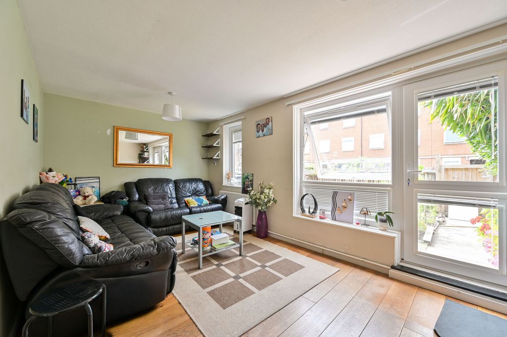Property photo 2 of 14