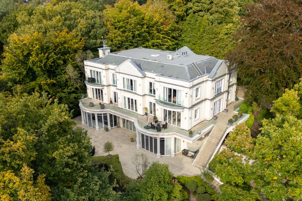 Property photo 1 of 25