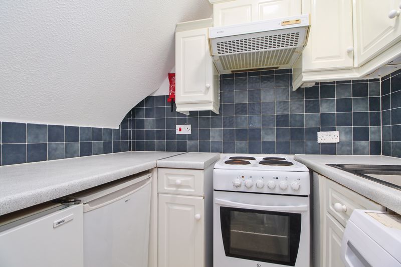 Property photo 2 of 9 Kitchen