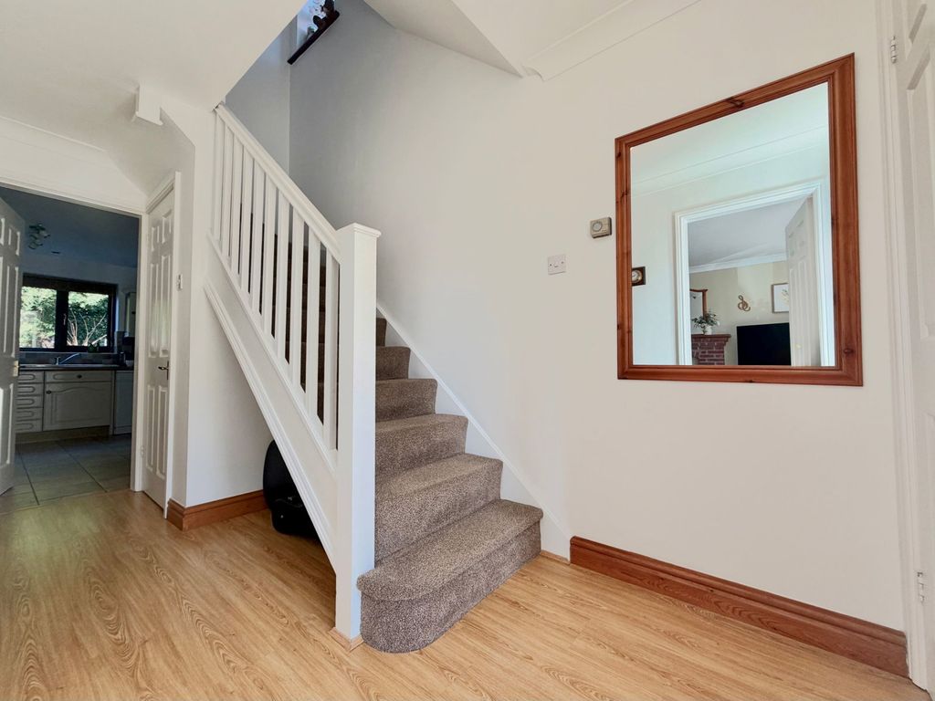 Property photo 2 of 26