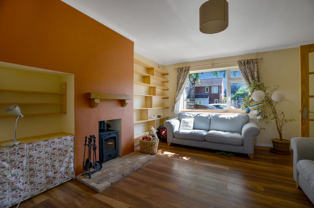 Property photo 2 of 21