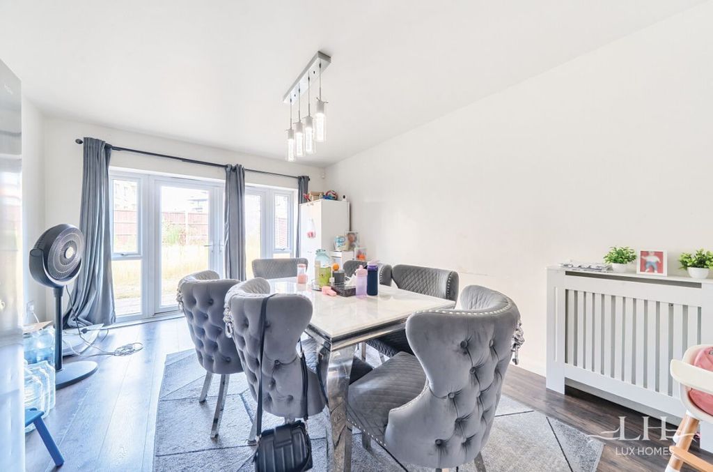 Property photo 3 of 29