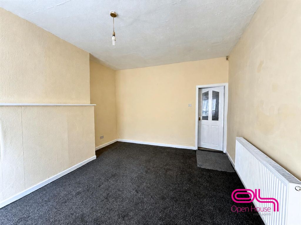 Property photo 2 of 8 Untitled Design - 2026-06-13T170100.679.Png