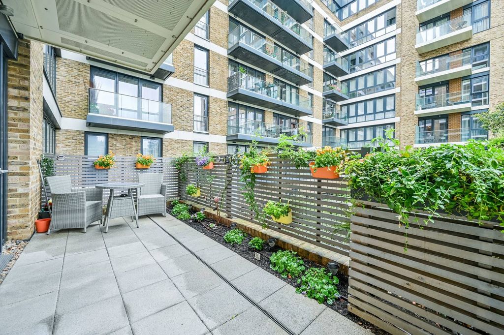 Property photo 3 of 14