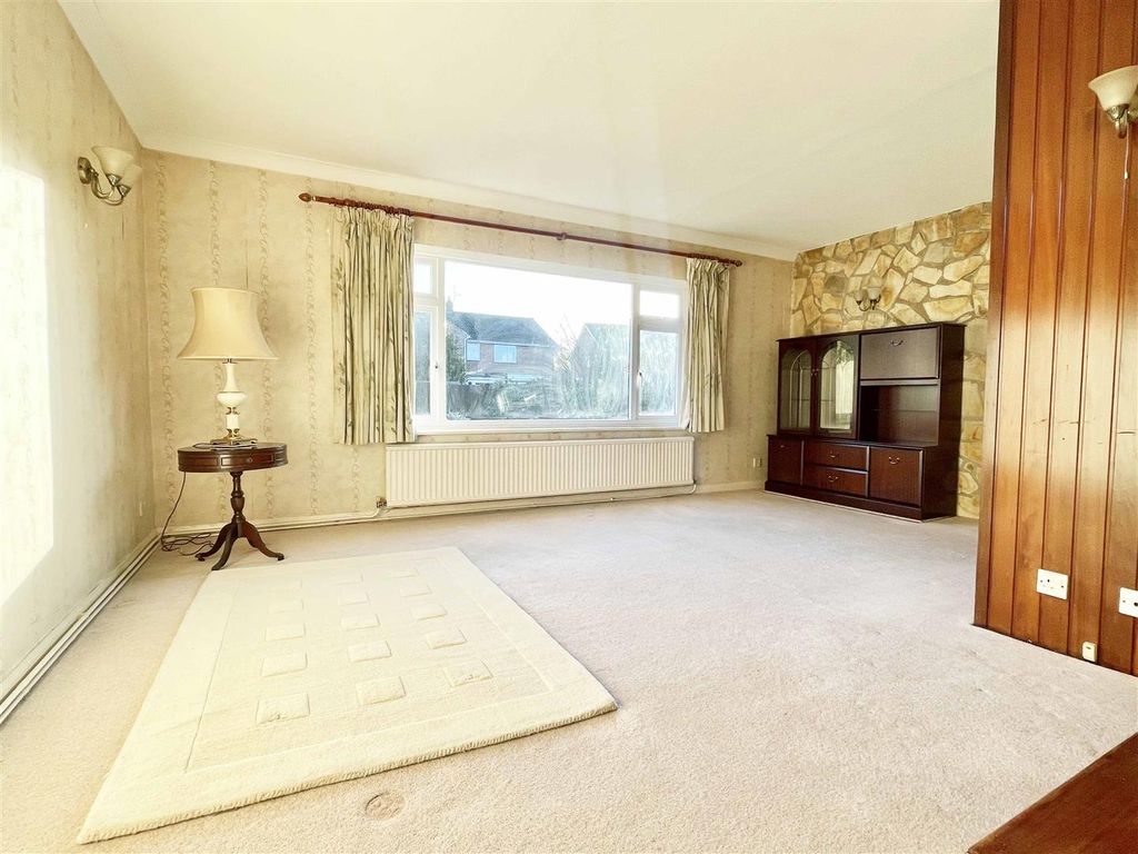 Property photo 3 of 22 R3.Jpg