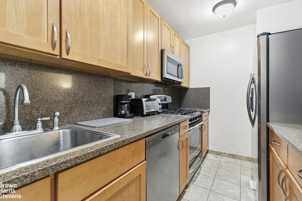 Property photo 3 of 12 <Alttext/>