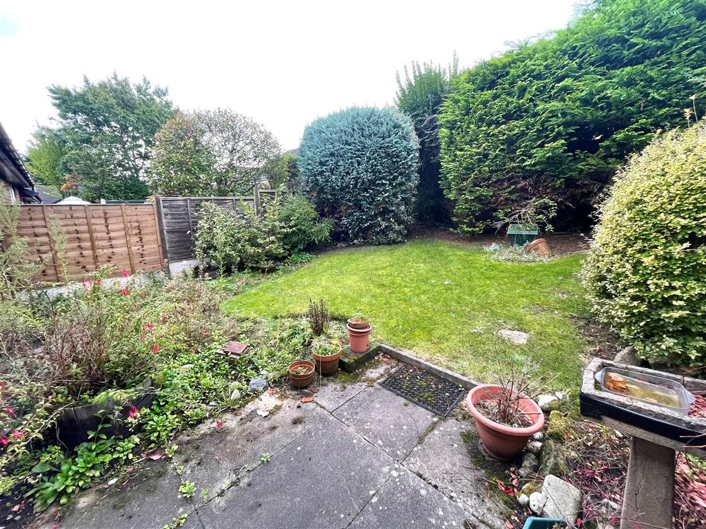 Property photo 2 of 13 Garden.Jpg