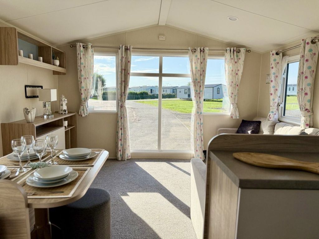 Property photo 1 of 6 Car0061620 - Static Caravan