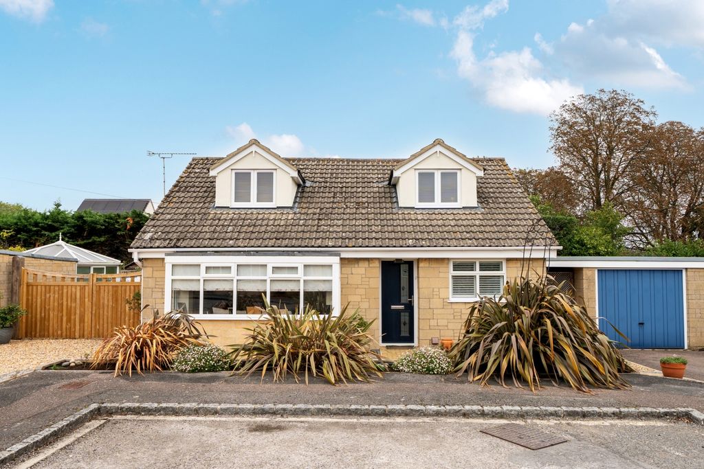 Property photo 2 of 20 1364523-1-68E781ce85bae