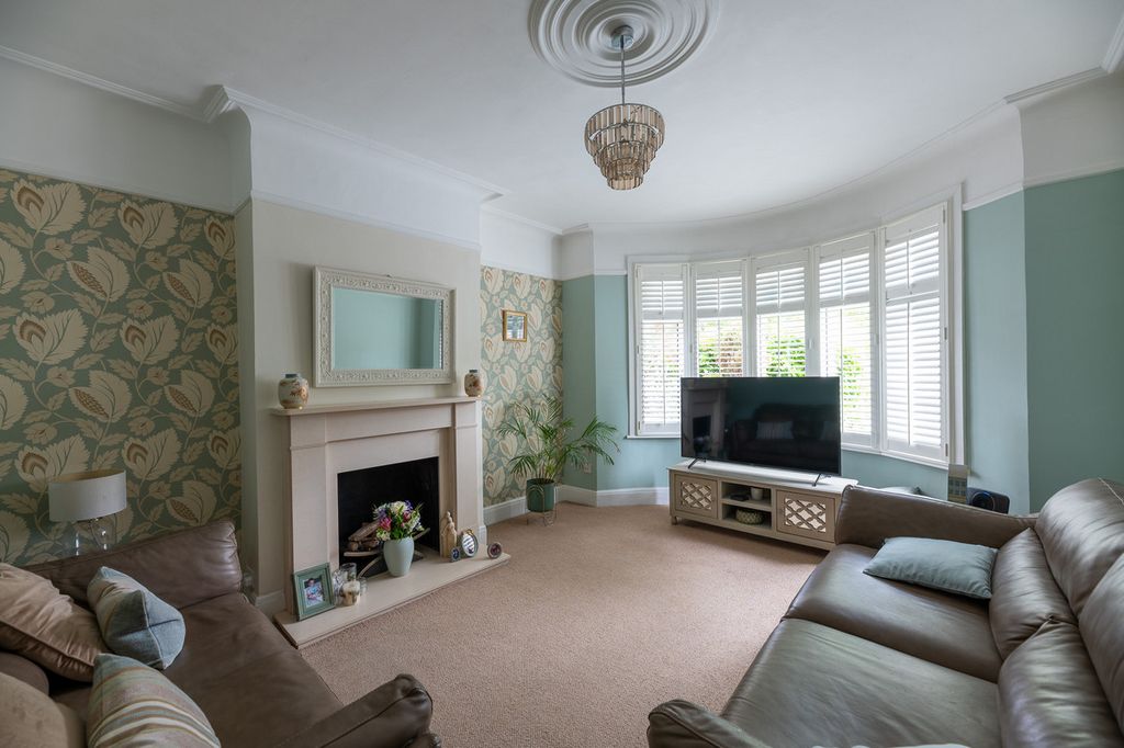Property photo 2 of 15