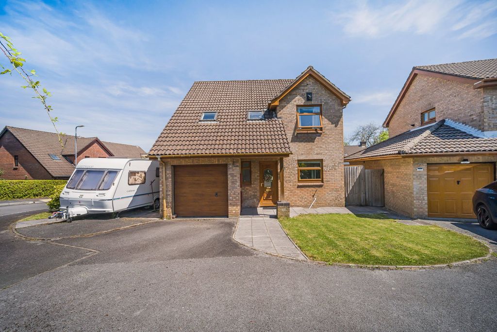 Property photo 1 of 30