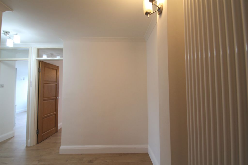 Property photo 3 of 12 Photo 03