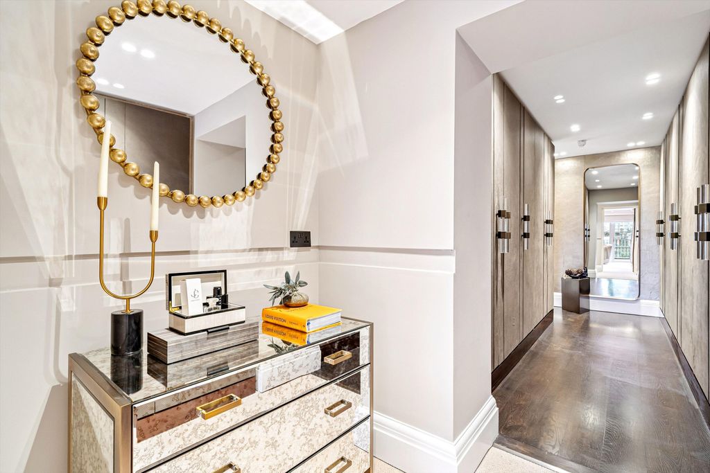 Additional image 20 of 8 bed terraced house to rentCheyne Walk & Cheyne Mews, London SW3