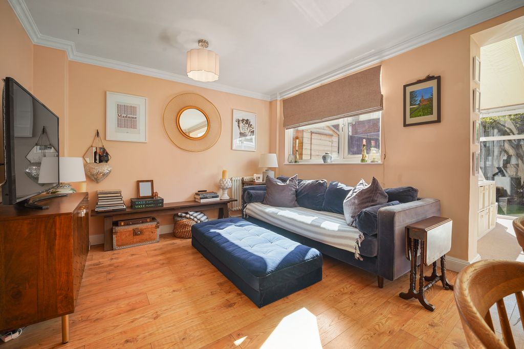 Property photo 2 of 22