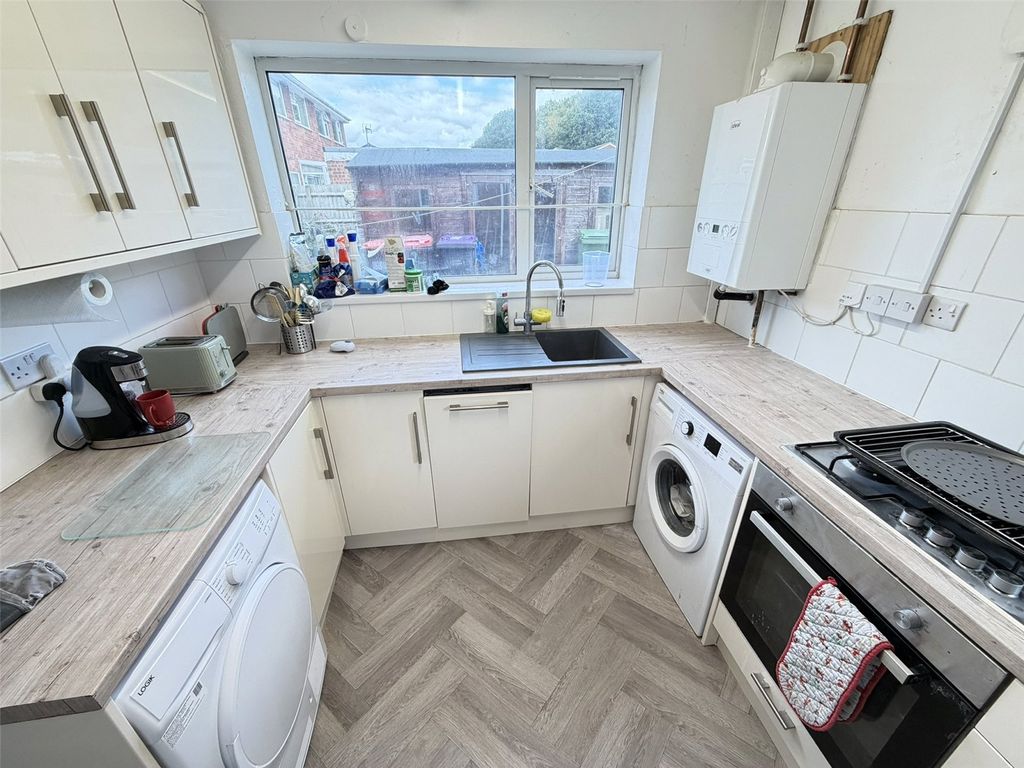 Property photo 2 of 14 Picture No. 04