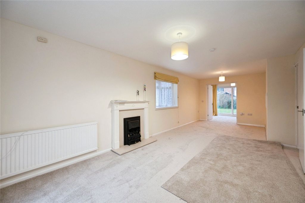 Property photo 2 of 20 Picture No. 16