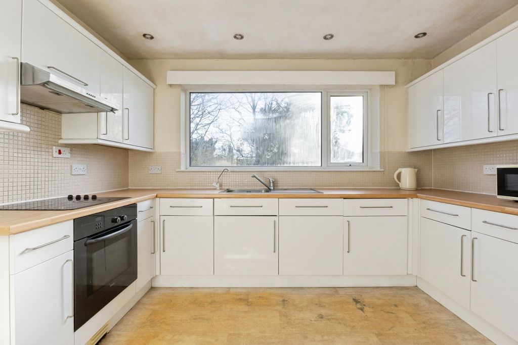 Property photo 3 of 22 Pbox-Img.Jpg