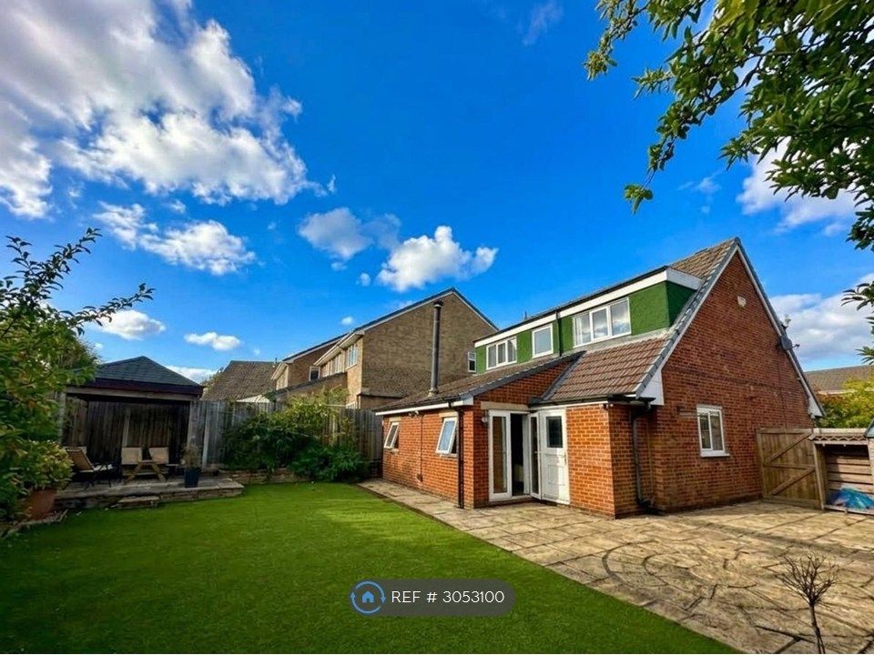 Property photo 2 of 17