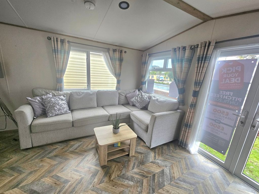Property photo 3 of 12 Abi Derwent 2020 Car0065042 127499502.Jpeg