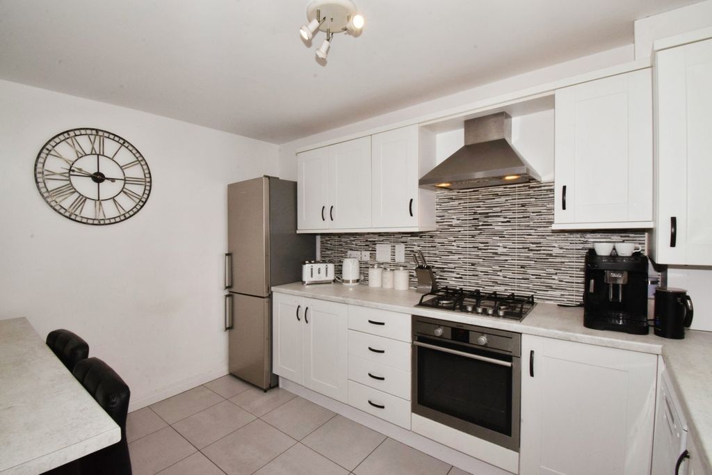 Property photo 3 of 20 Pbox-Img.Jpg