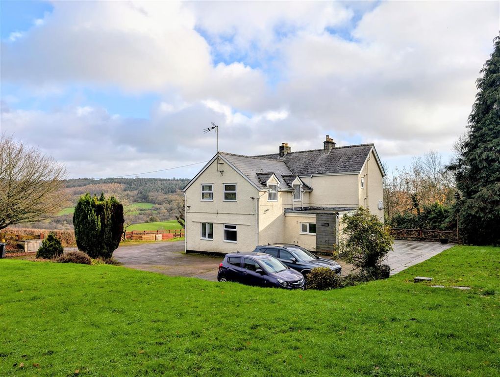 Property photo 2 of 33